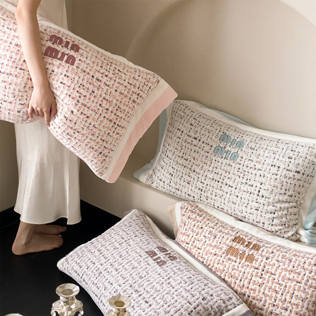 91家纺网 家纺一手货源 找家纺 （总）馨蕊 2025新款意大利进口高精密刺绣拼角工艺秋冬轻奢煦暖绒系列-绒苏珊 会员-10【券后控价358/378】