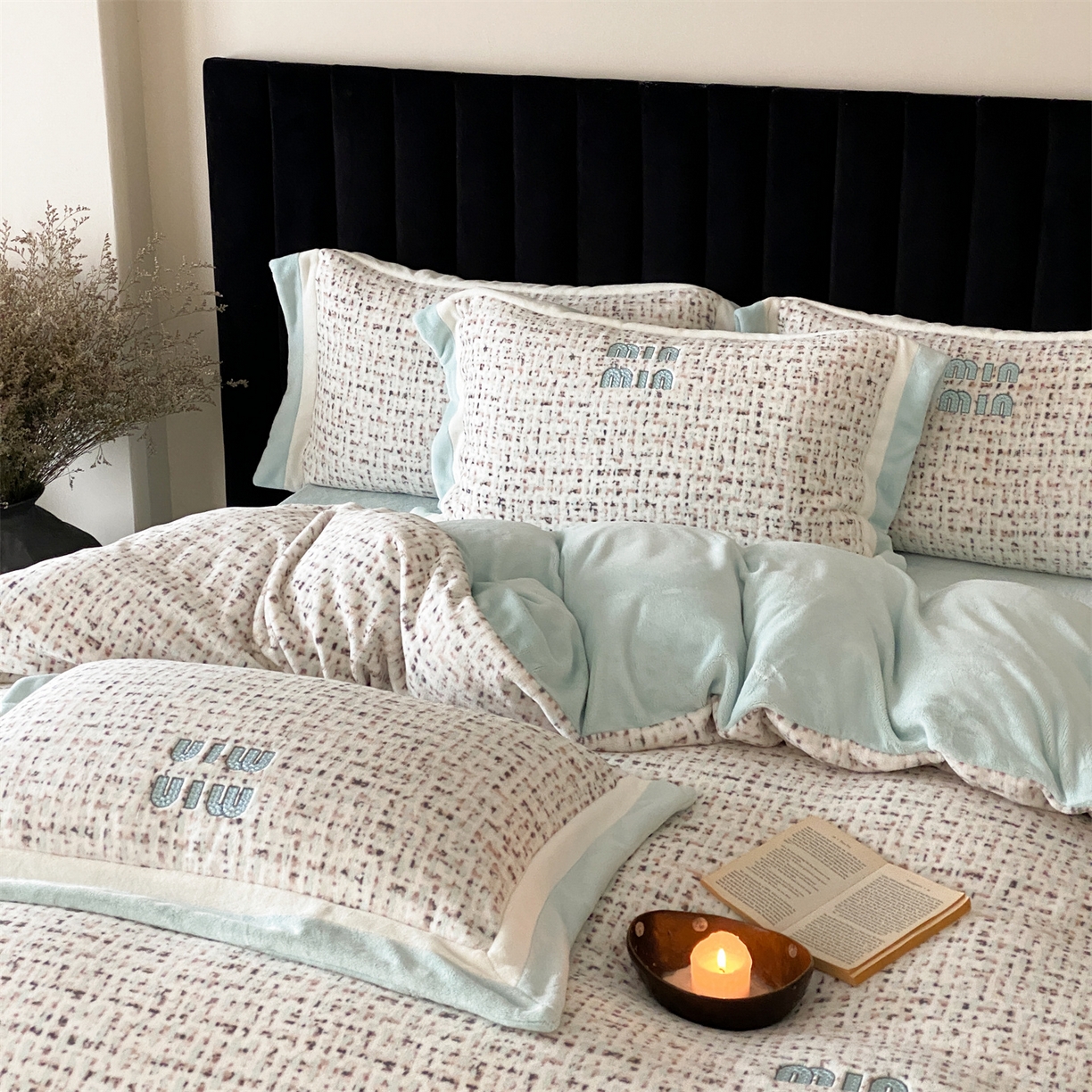 91家纺网 家纺一手货源 找家纺 （总）馨蕊 2025新款意大利进口高精密刺绣拼角工艺秋冬轻奢煦暖绒系列-绒苏珊 会员-10【券后控价358/378】