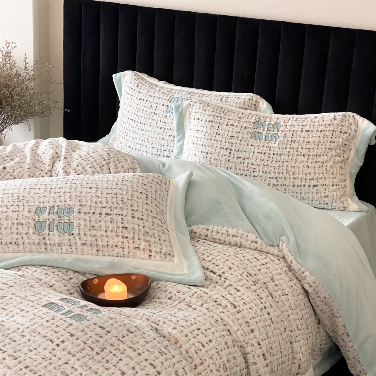 91家纺网 家纺一手货源 找家纺 馨蕊 2025新款意大利进口高精密刺绣拼角工艺秋冬轻奢煦暖绒系列-绒苏珊 会员-10【券后控价358/378】 绒苏珊-北卡蓝