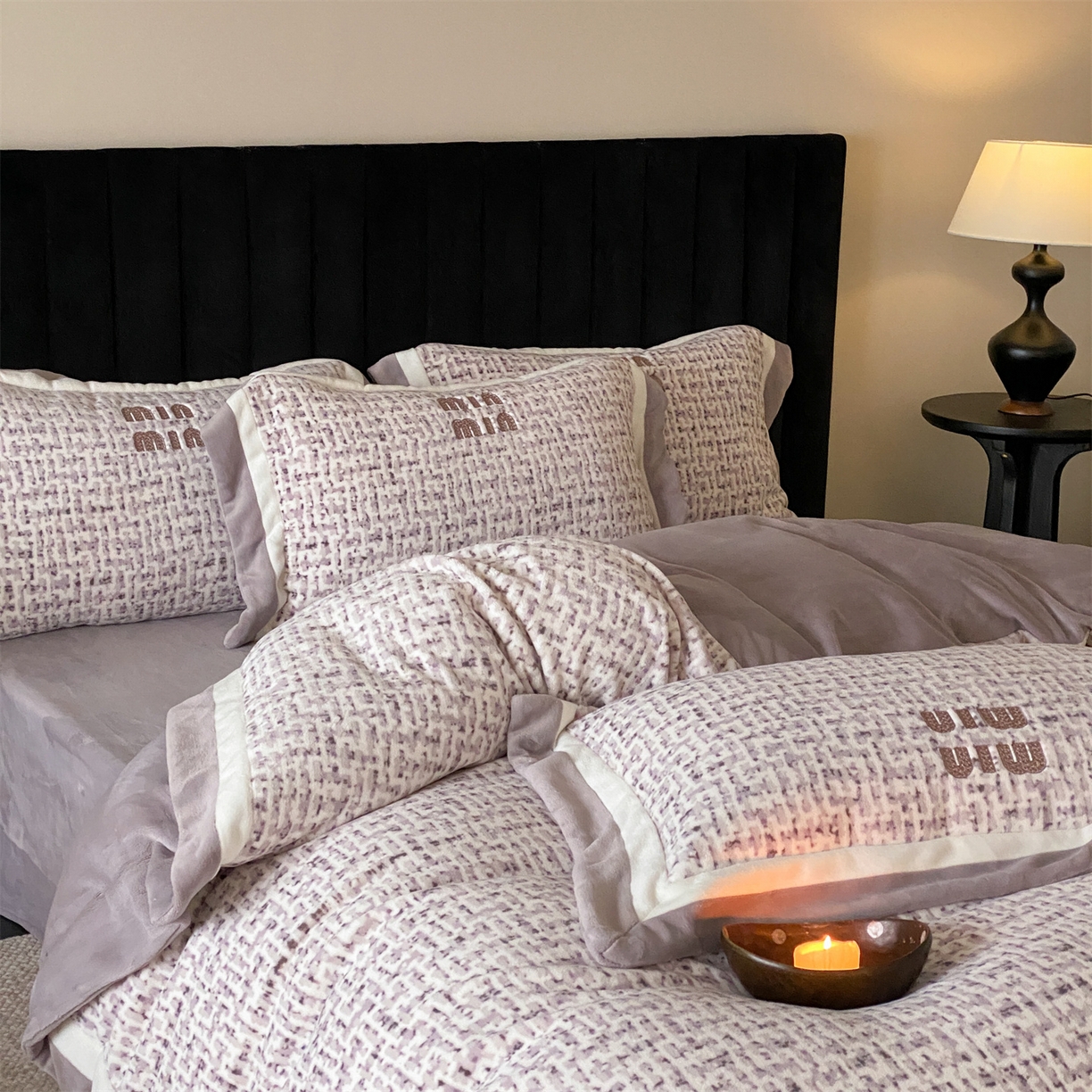 91家纺网 家纺一手货源 找家纺 馨蕊 2025新款意大利进口高精密刺绣拼角工艺秋冬轻奢煦暖绒系列-绒苏珊 会员-10【券后控价358/378】 绒苏珊-高级灰