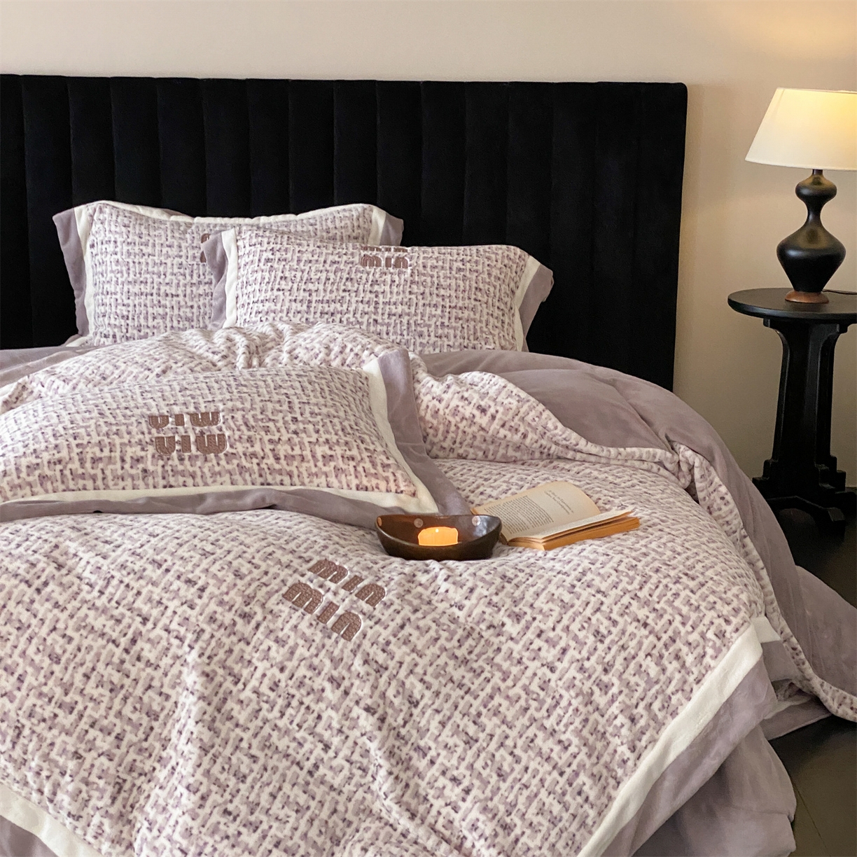 91家纺网 家纺一手货源 找家纺 馨蕊 2025新款意大利进口高精密刺绣拼角工艺秋冬轻奢煦暖绒系列-绒苏珊 会员-10【券后控价358/378】 绒苏珊-高级灰