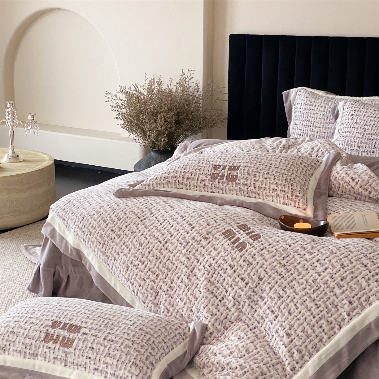 91家纺网 家纺一手货源 找家纺 馨蕊 2025新款意大利进口高精密刺绣拼角工艺秋冬轻奢煦暖绒系列-绒苏珊 会员-10【券后控价358/378】 绒苏珊-高级灰