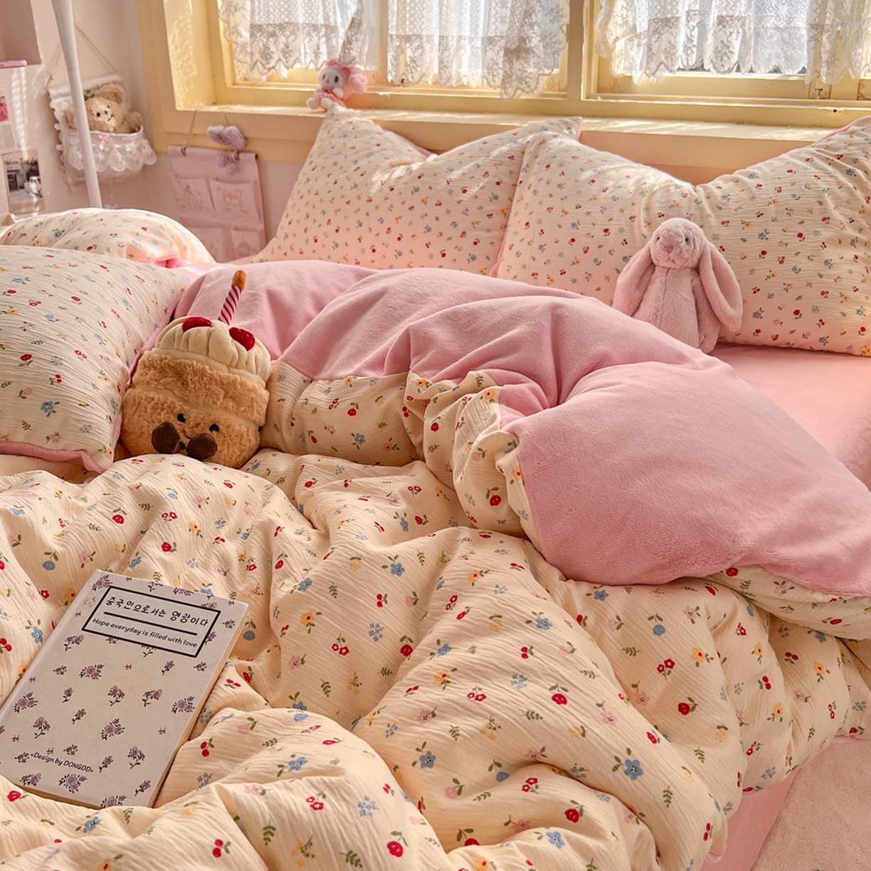 91家纺网 家纺一手货源 找家纺 玉海棠家纺 2025新款A版三层纱B版牛奶绒四件套系列 小花点点