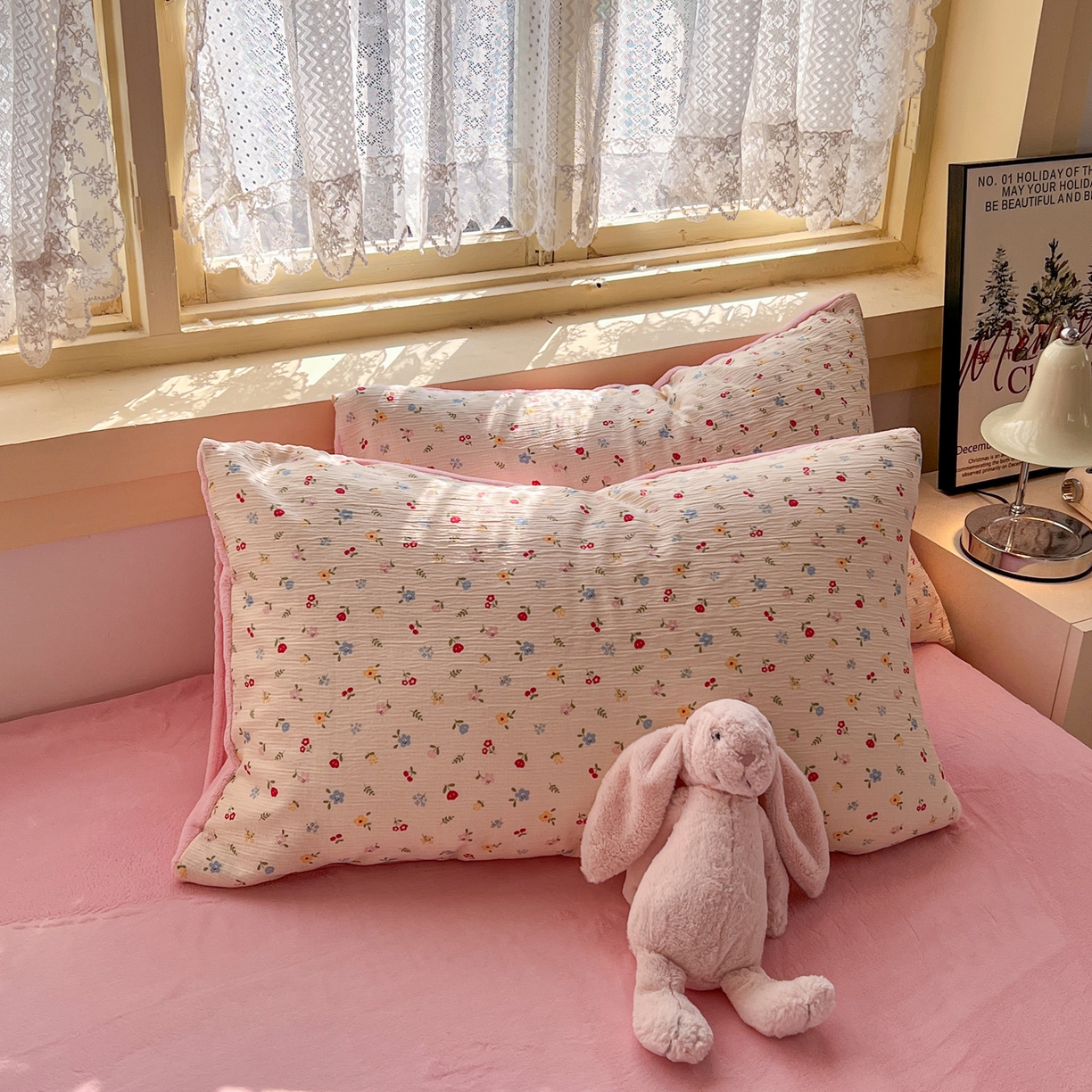 91家纺网 家纺一手货源 找家纺 玉海棠家纺 2025新款A版三层纱B版牛奶绒四件套系列 小花点点