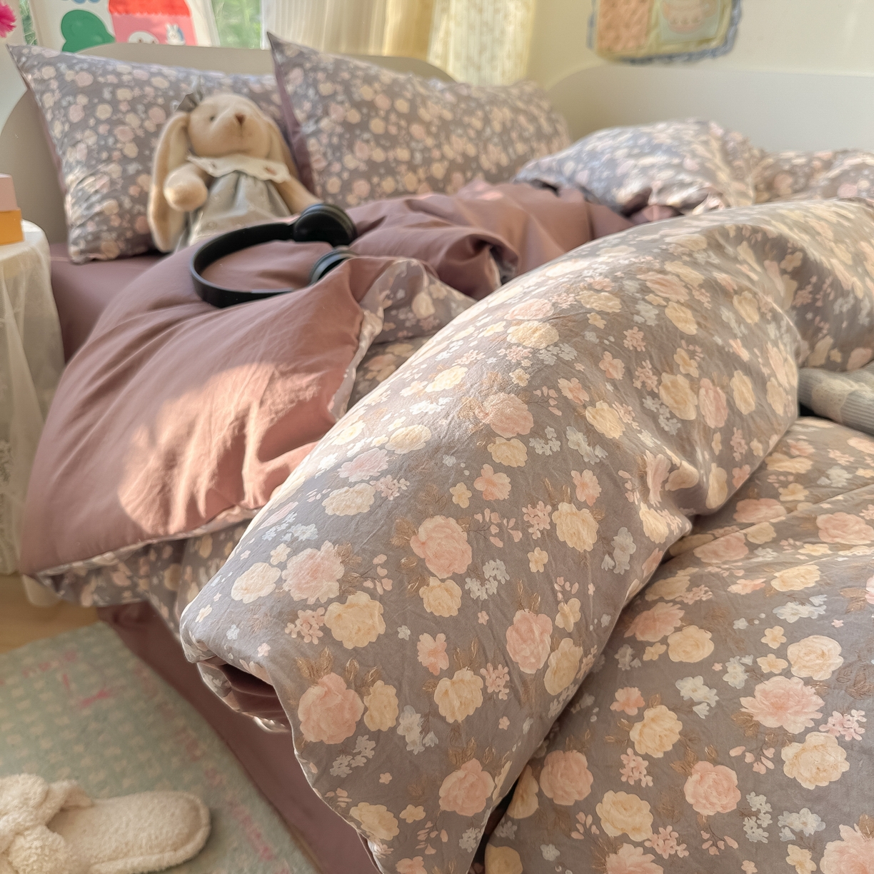 91家纺网 家纺一手货源 找家纺 玉海棠家纺 2025新款亲肤舒适印花四件套系列 花盏灰