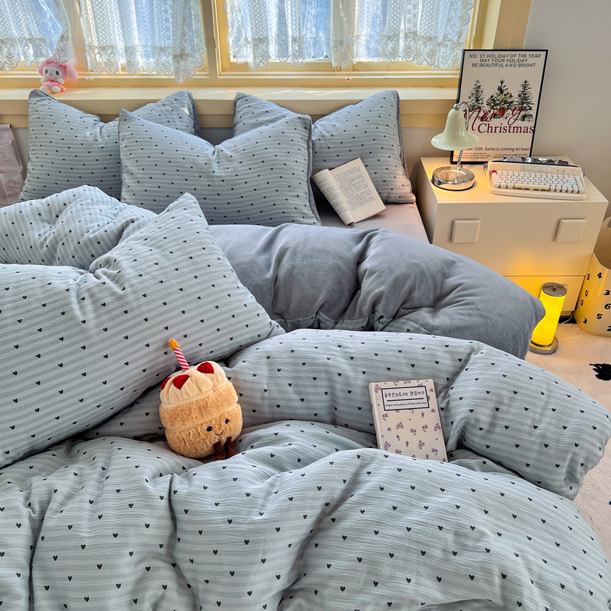 91家纺网 家纺一手货源 找家纺 玉海棠家纺 2025新款A版三层纱B版牛奶绒四件套系列 雨爱