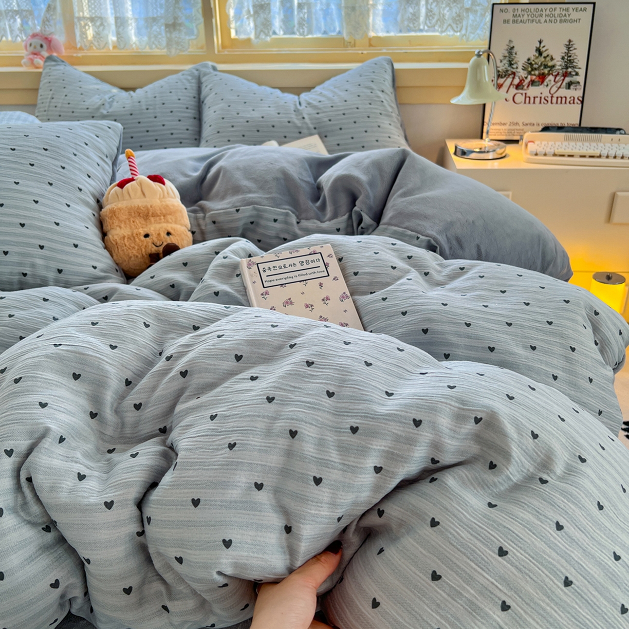 91家纺网 家纺一手货源 找家纺 玉海棠家纺 2025新款A版三层纱B版牛奶绒四件套系列 雨爱