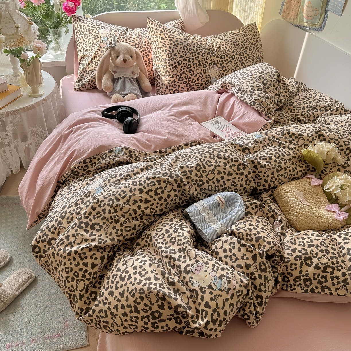 91家纺网 家纺一手货源 找家纺 玉海棠家纺 2025新款亲肤舒适印花四件套系列 梦KT猫