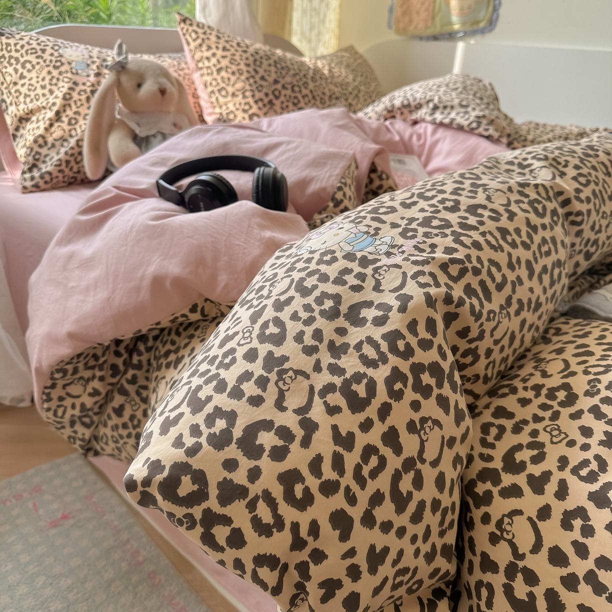 91家纺网 家纺一手货源 找家纺 玉海棠家纺 2025新款亲肤舒适印花四件套系列 梦KT猫