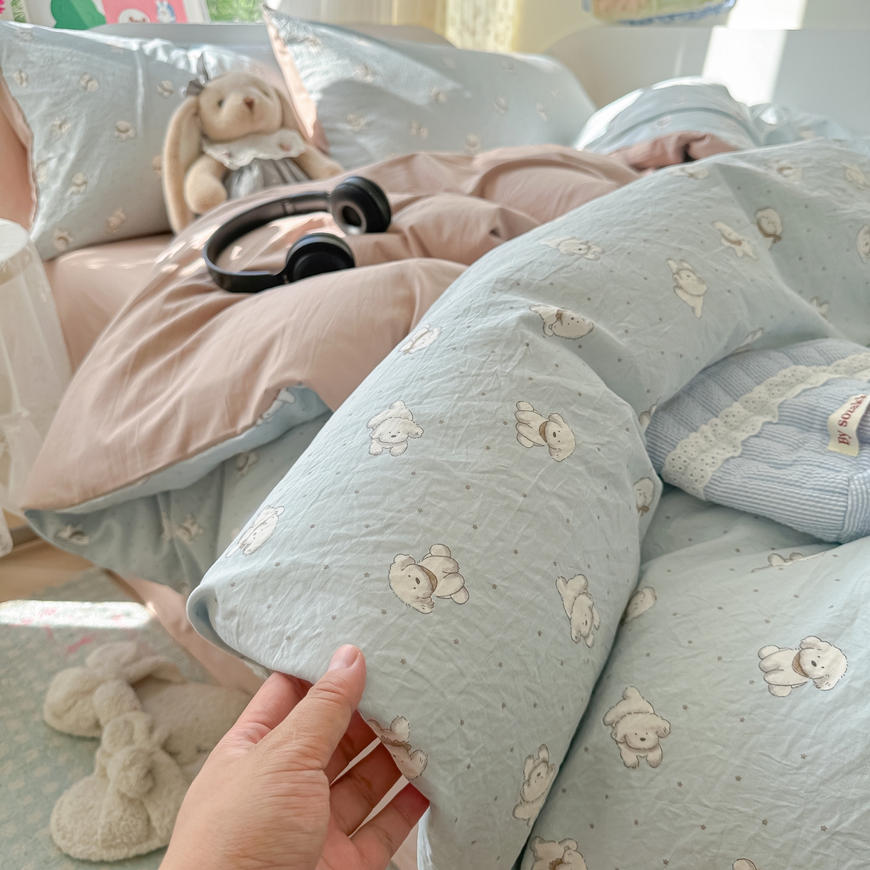 91家纺网 家纺一手货源 找家纺 玉海棠家纺 2025新款亲肤舒适印花四件套系列 心愿狗-绿