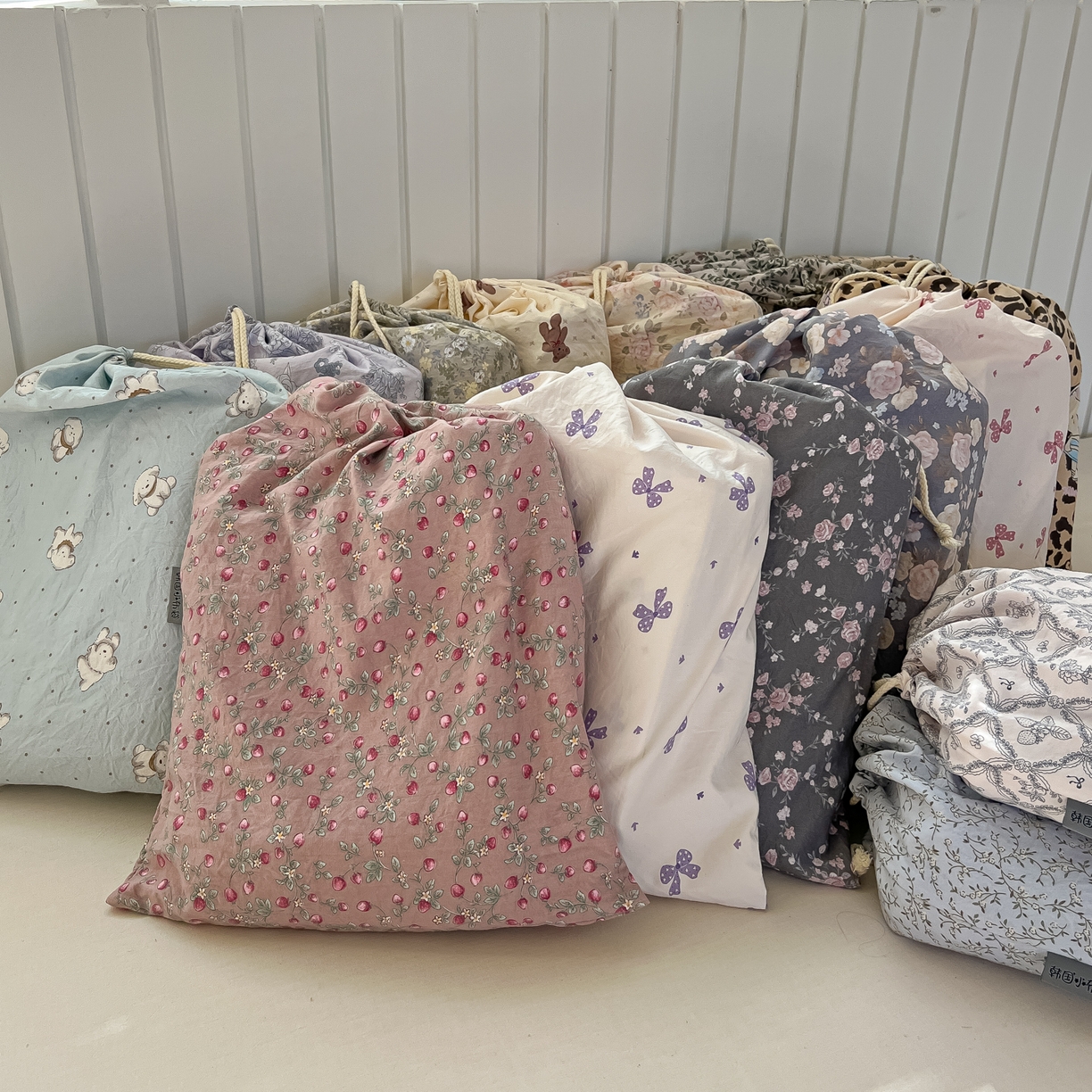 91家纺网 家纺一手货源 找家纺 玉海棠家纺 2025新款亲肤舒适印花四件套系列 组合图