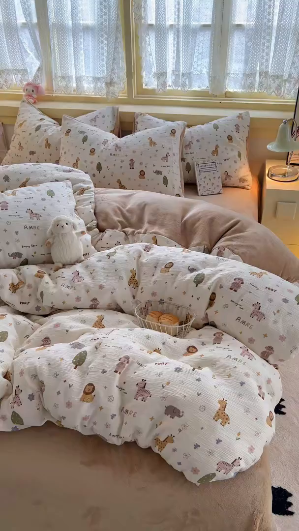 91家纺网 家纺一手货源 找家纺 （总）瑞钰 2025新款A版三层纱B版牛奶绒四件套系列