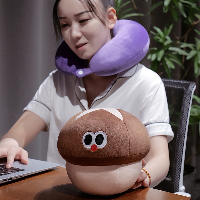 91家纺网 家纺一手货源 找家纺 仟亿莱 2025新款大眼仔果蔬系列泡沫粒子变形u枕 变形香菇-1 u枕28*30cm/果蔬20cm