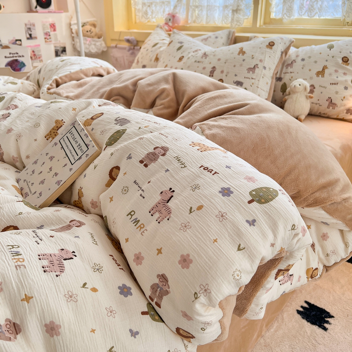 91家纺网 家纺一手货源 找家纺 （总）瑞钰 2025新款A版三层纱B版牛奶绒四件套系列