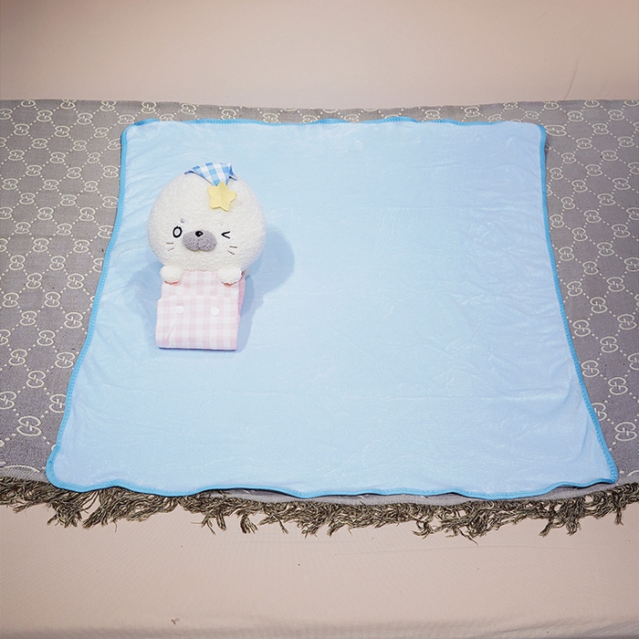 91家纺网 家纺一手货源 找家纺 仟亿莱 2025新款萌萌海豹立体卷毯 立体眨眼海豹