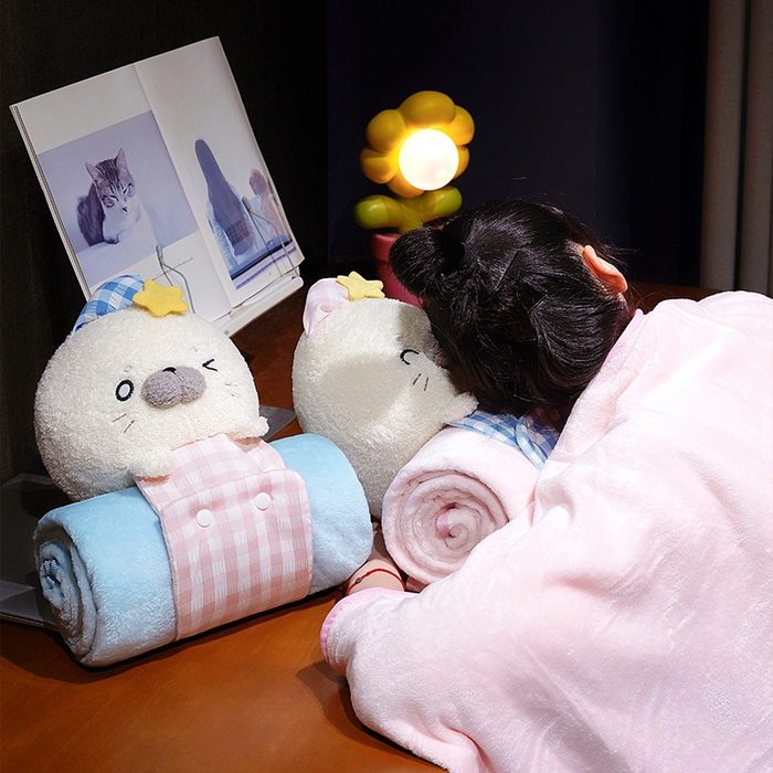 91家纺网 家纺一手货源 找家纺 仟亿莱 2025新款萌萌海豹立体卷毯 立体眨眼海豹