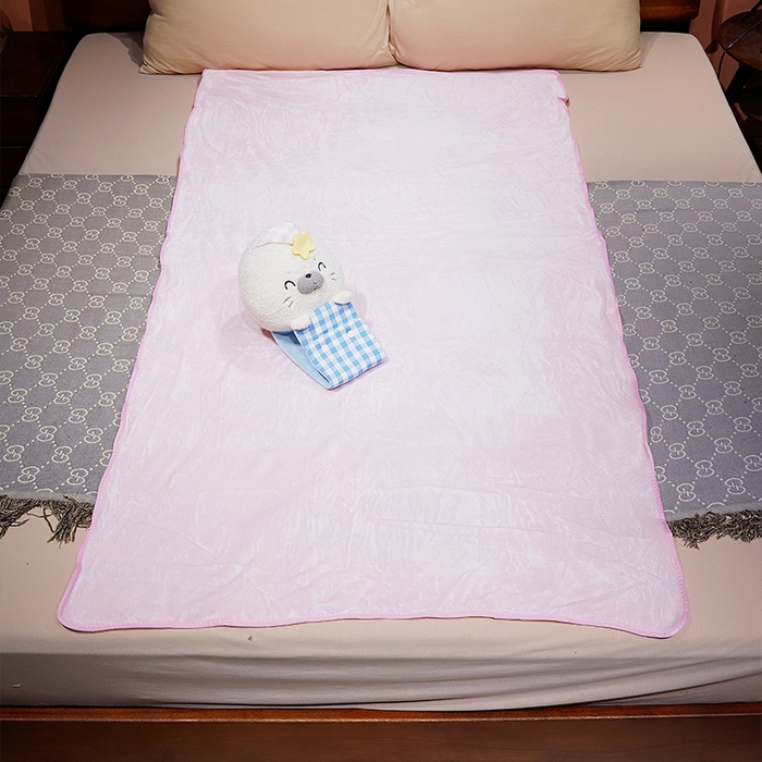 91家纺网 家纺一手货源 找家纺 仟亿莱 2025新款萌萌海豹立体卷毯 立体笑眼海豹