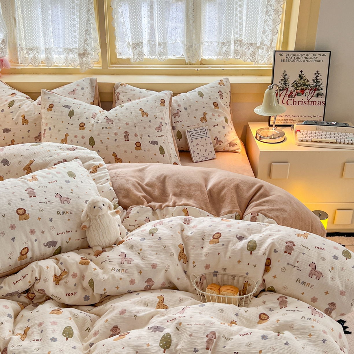 91家纺网 家纺一手货源 找家纺 瑞钰 2025新款A版三层纱B版牛奶绒四件套系列 动物团团