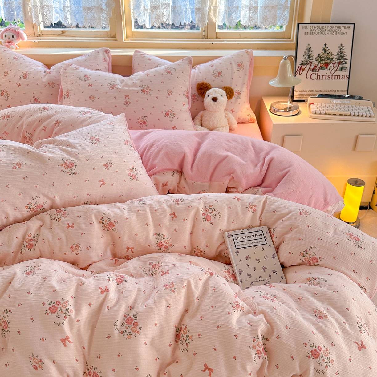 91家纺网 家纺一手货源 找家纺 瑞钰 2025新款A版三层纱B版牛奶绒四件套系列 粉黛