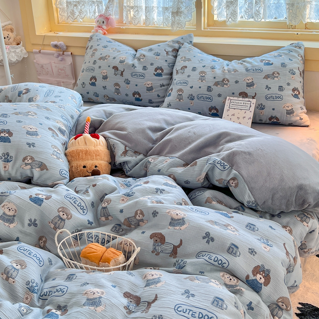 91家纺网 家纺一手货源 找家纺 瑞钰 2025新款A版三层纱B版牛奶绒四件套系列 复古修狗