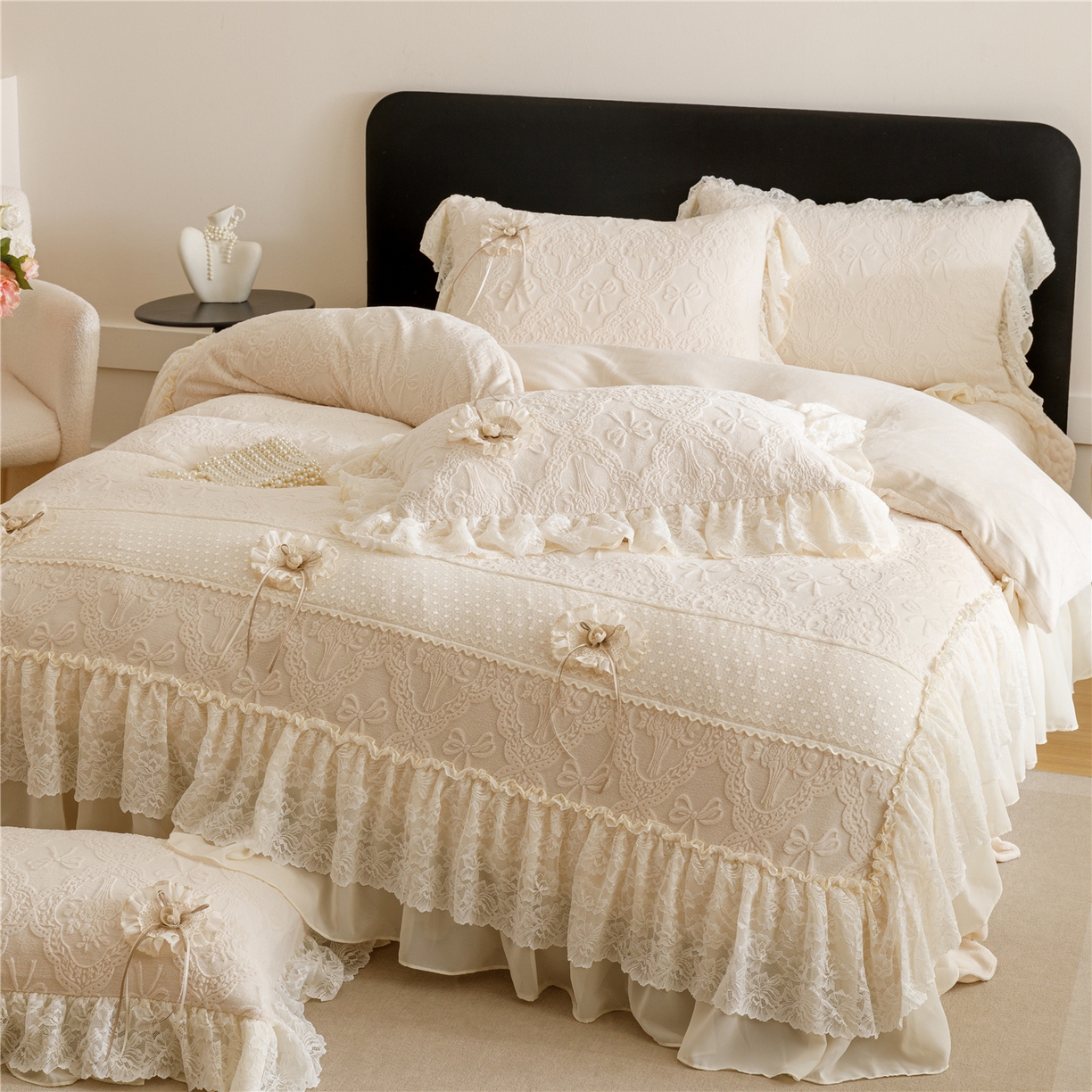 91家纺网 家纺一手货源 找家纺 （总）好儿喜家纺 2025新款雕花牛奶绒床盖四件套-爱丁堡【控价（329元起）】