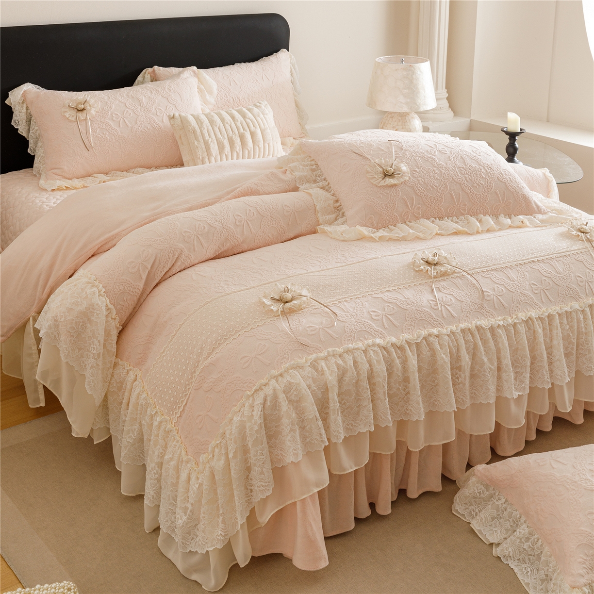 91家纺网 家纺一手货源 找家纺 （总）好儿喜家纺 2025新款雕花牛奶绒床盖四件套-爱丁堡【控价（329元起）】