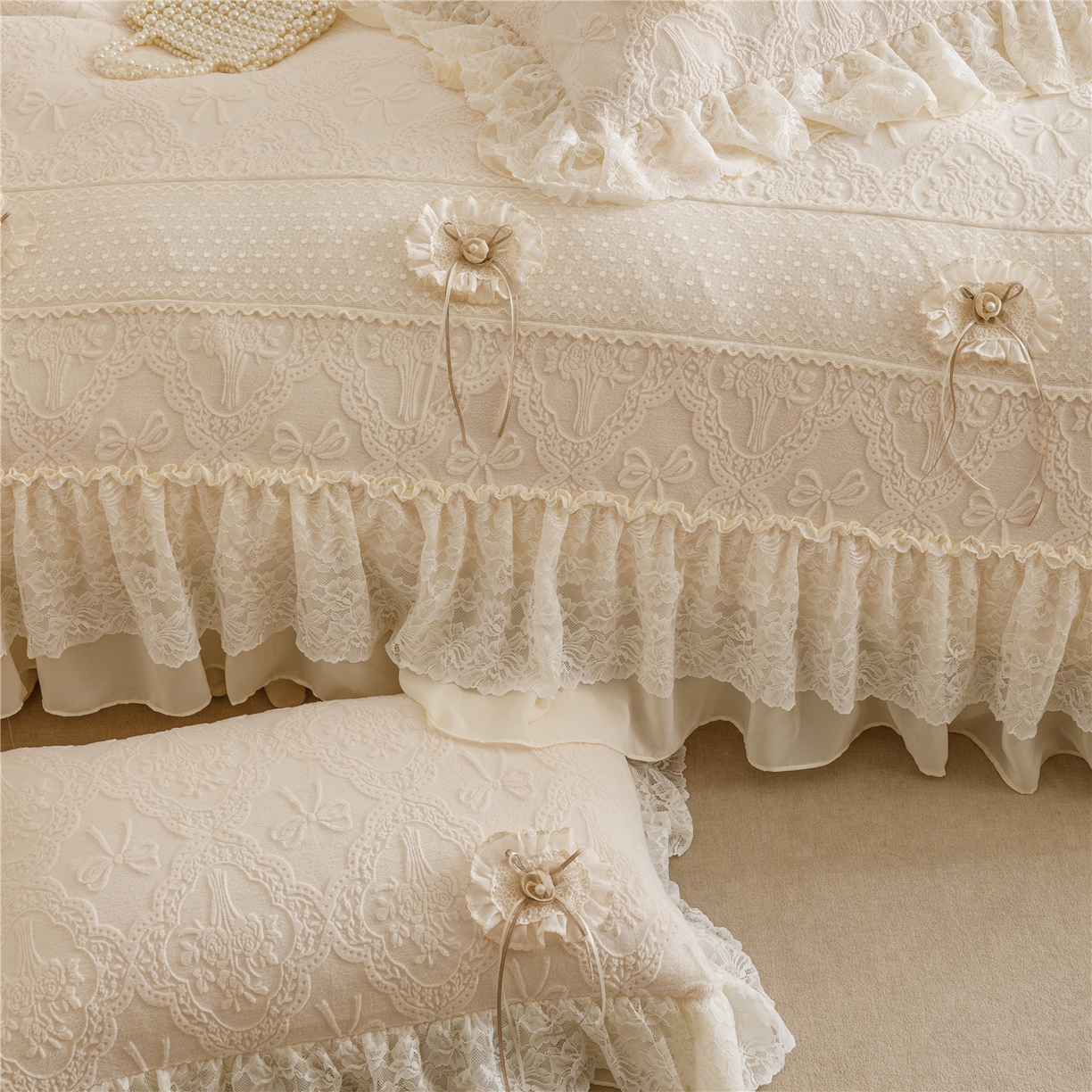 91家纺网 家纺一手货源 找家纺 （总）好儿喜家纺 2025新款雕花牛奶绒床盖四件套-爱丁堡【控价（329元起）】