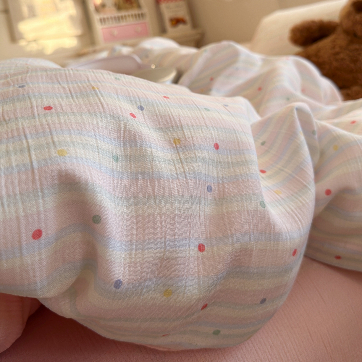 91家纺网 家纺一手货源 找家纺 玉海棠家纺 2025新款甄选三层纱印花四件套 彩虹世界