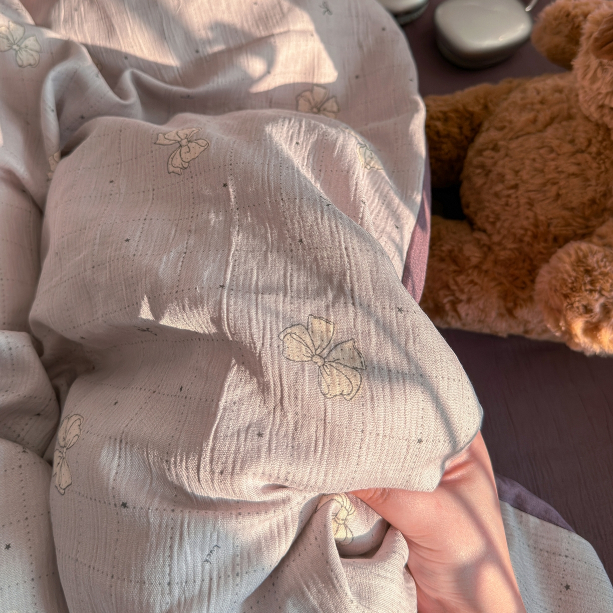 91家纺网 家纺一手货源 找家纺 玉海棠家纺 2025新款甄选三层纱印花四件套 蝴蝶结紫