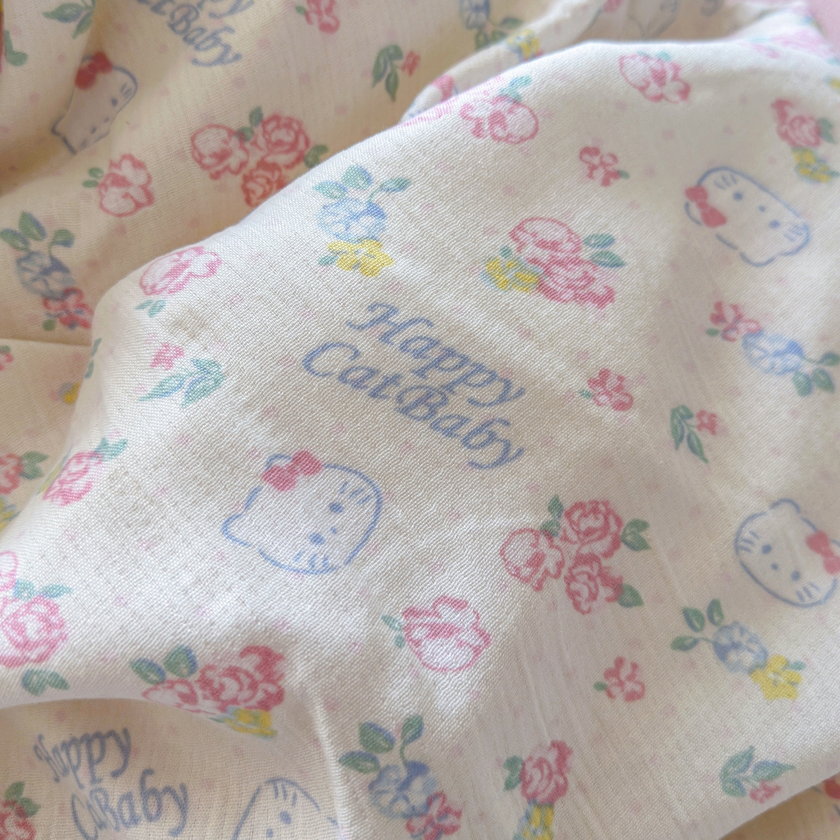 91家纺网 家纺一手货源 找家纺 玉海棠家纺 2025新款甄选三层纱印花四件套 花丛点点猫