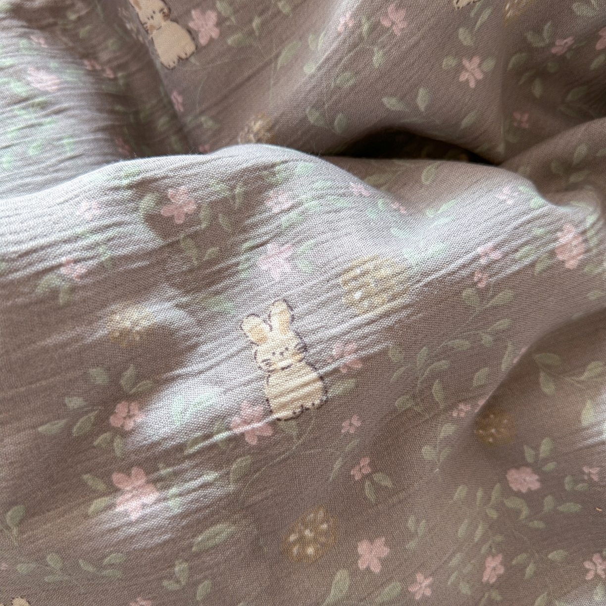 91家纺网 家纺一手货源 找家纺 玉海棠家纺 2025新款甄选三层纱印花四件套 花间兔