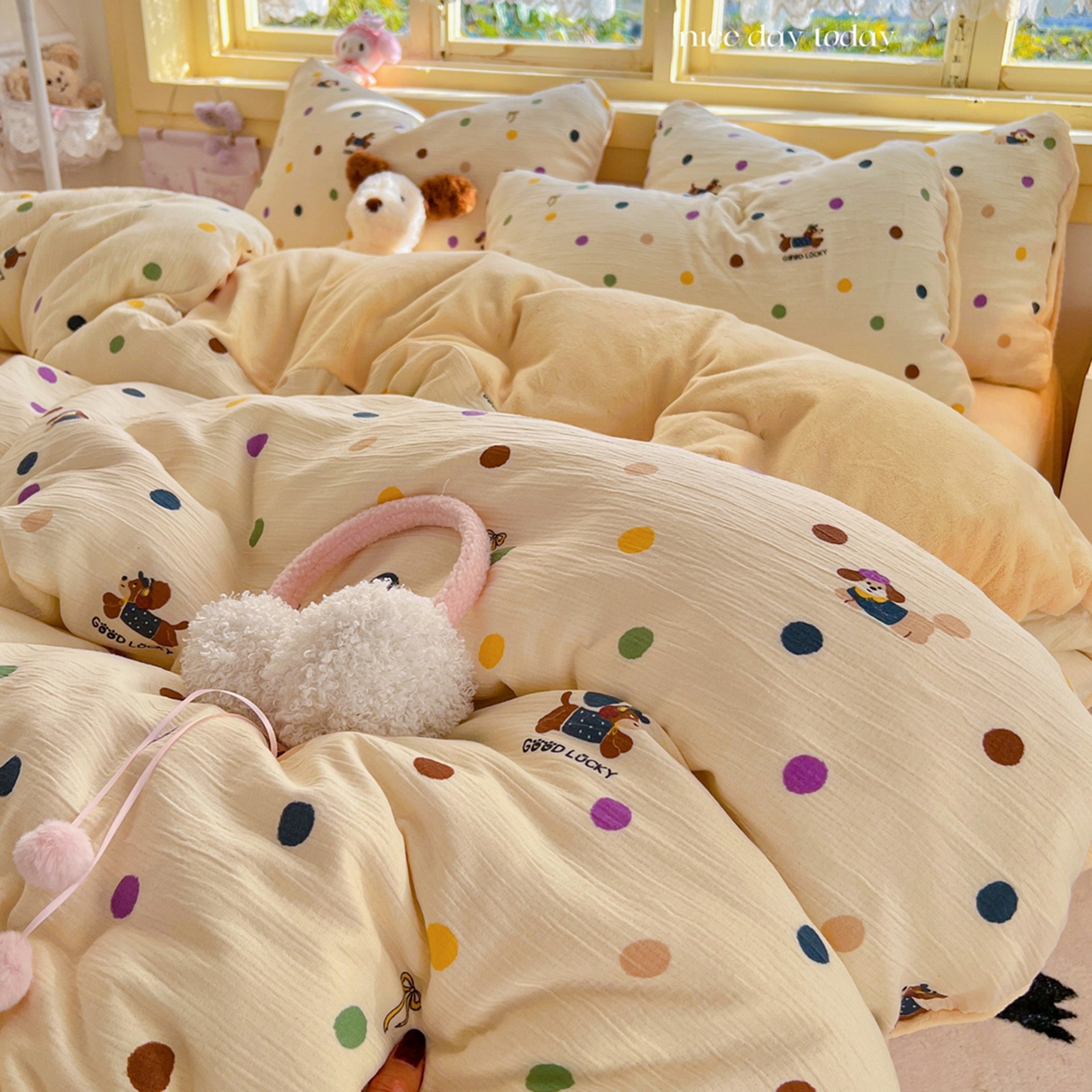 91家纺网 家纺一手货源 找家纺 瑞钰 2025新款A版三层纱B版牛奶绒四件套系列 糖豆腊肠狗