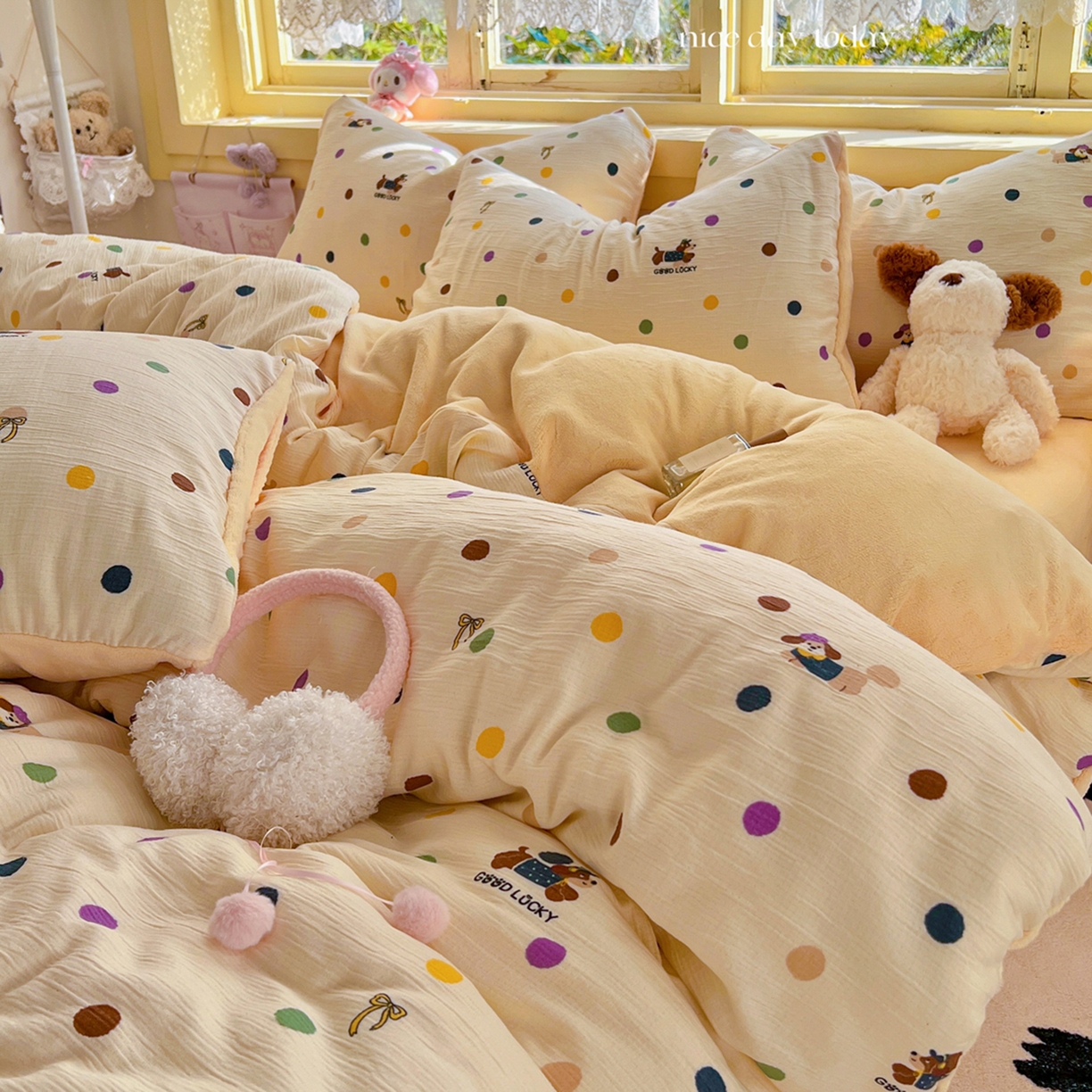 91家纺网 家纺一手货源 找家纺 瑞钰 2025新款A版三层纱B版牛奶绒四件套系列 糖豆腊肠狗