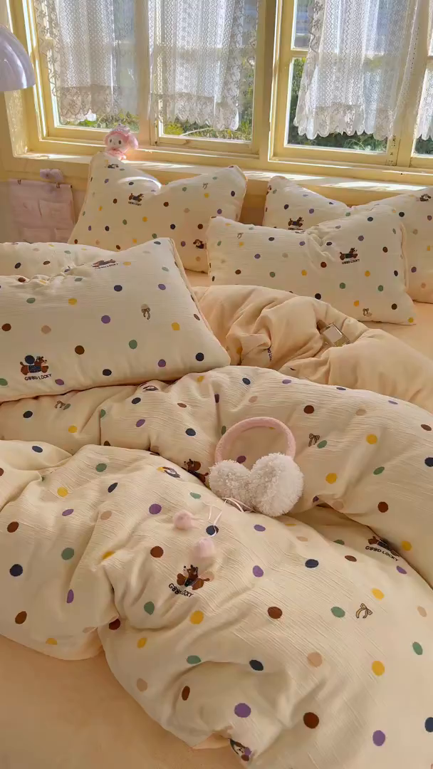 91家纺网 家纺一手货源 找家纺 瑞钰 2025新款A版三层纱B版牛奶绒四件套系列 糖豆腊肠狗