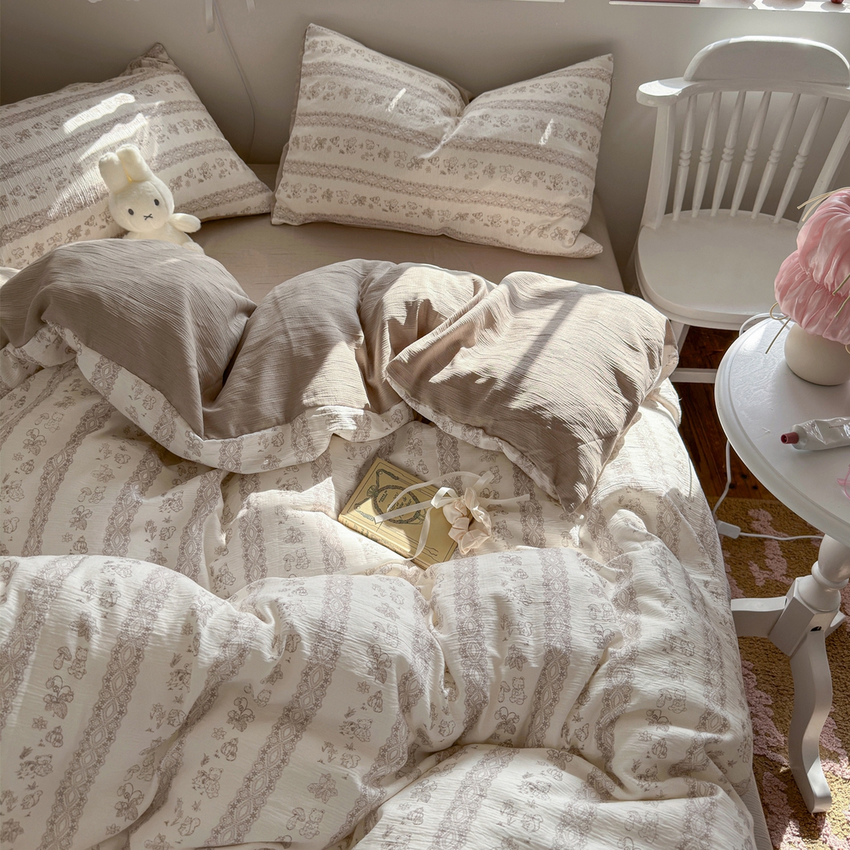 91家纺网 家纺一手货源 找家纺 玉海棠家纺 2025新款甄选三层纱印花四件套 蕾丝熊