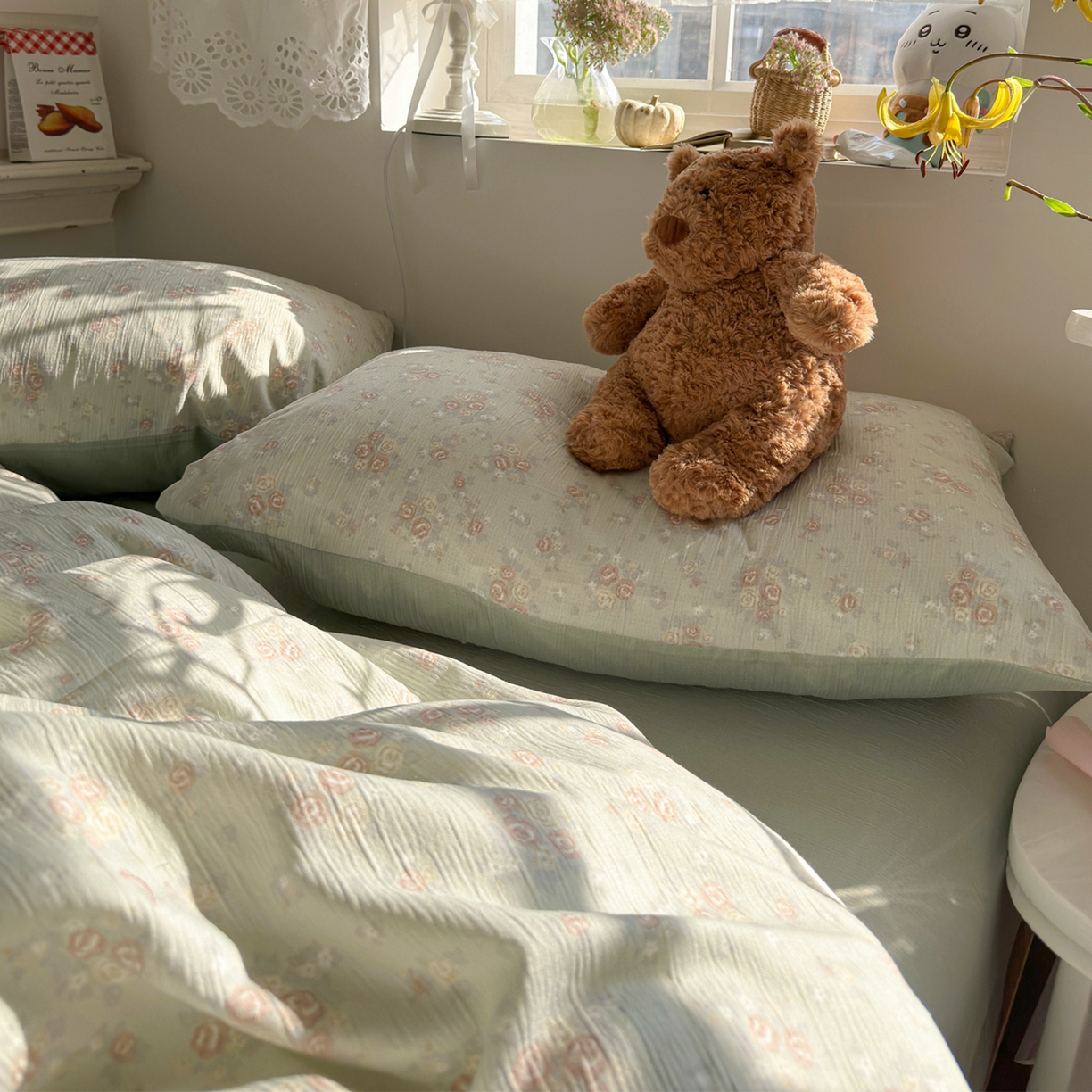 91家纺网 家纺一手货源 找家纺 玉海棠家纺 2025新款甄选三层纱印花四件套 玫瑰夜-绿