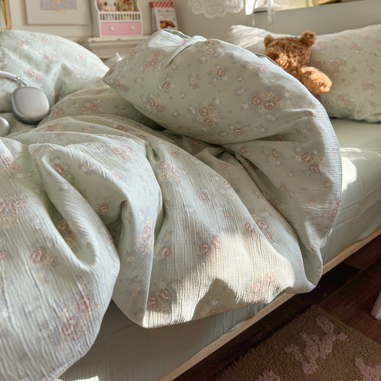 91家纺网 家纺一手货源 找家纺 玉海棠家纺 2025新款甄选三层纱印花四件套 玫瑰夜-绿