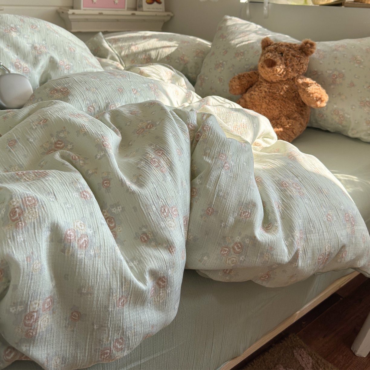 91家纺网 家纺一手货源 找家纺 玉海棠家纺 2025新款甄选三层纱印花四件套 玫瑰夜-绿