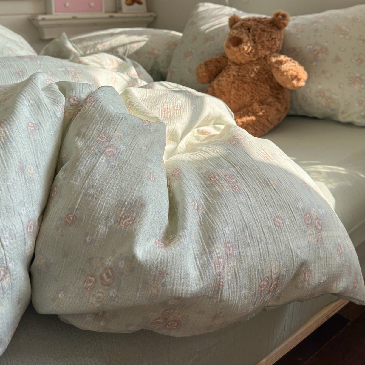 91家纺网 家纺一手货源 找家纺 玉海棠家纺 2025新款甄选三层纱印花四件套 玫瑰夜-绿