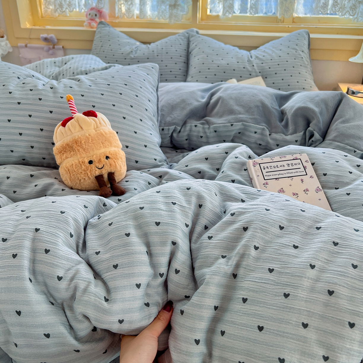 91家纺网 家纺一手货源 找家纺 瑞钰 2025新款A版三层纱B版牛奶绒四件套系列 雨爱