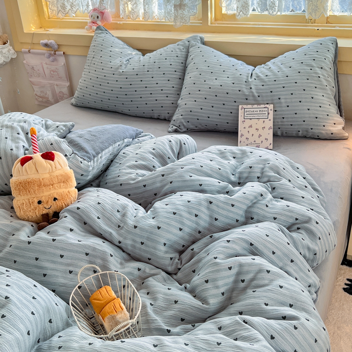 91家纺网 家纺一手货源 找家纺 瑞钰 2025新款A版三层纱B版牛奶绒四件套系列 雨爱