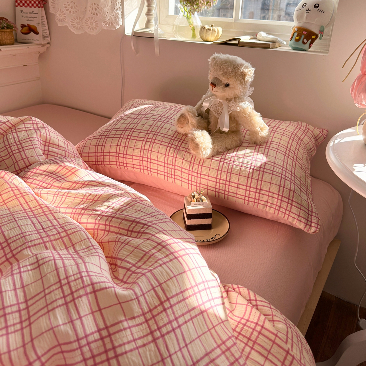 91家纺网 家纺一手货源 找家纺 玉海棠家纺 2025新款甄选三层纱印花四件套 梅森粉