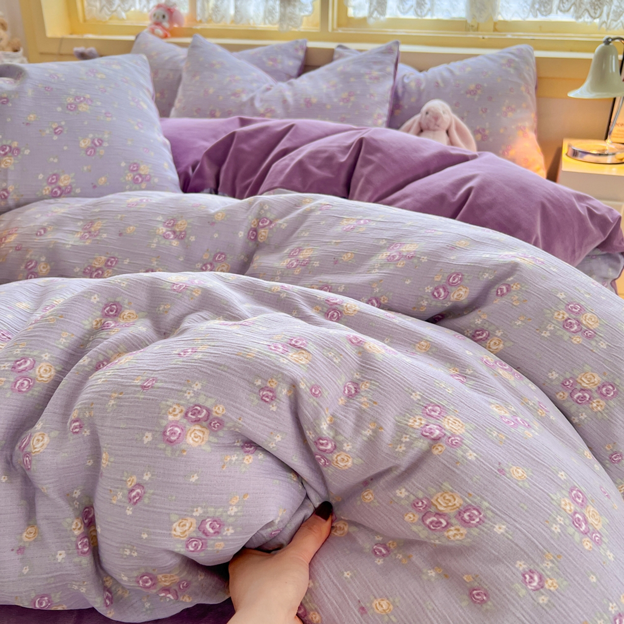 91家纺网 家纺一手货源 找家纺 瑞钰 2025新款A版三层纱B版牛奶绒四件套系列 紫萱