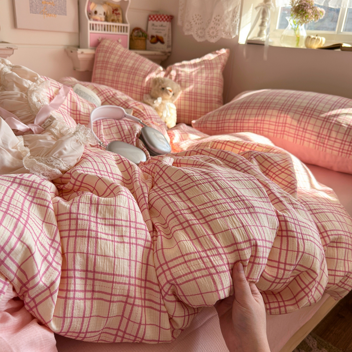 91家纺网 家纺一手货源 找家纺 玉海棠家纺 2025新款甄选三层纱印花四件套 梅森粉