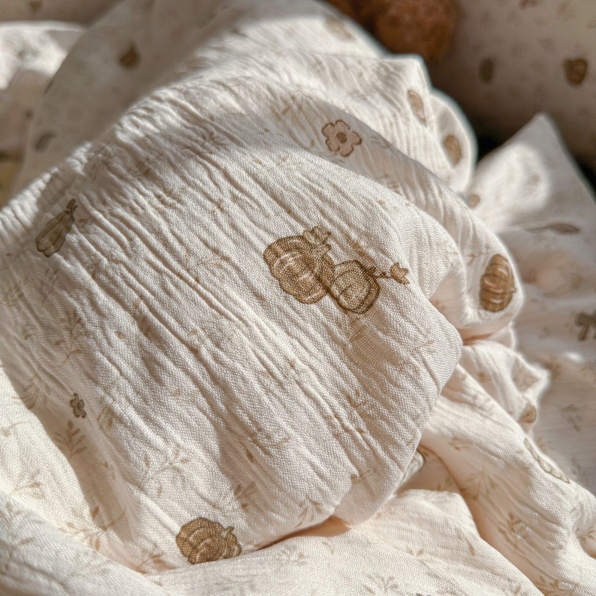 91家纺网 家纺一手货源 找家纺 玉海棠家纺 2025新款甄选三层纱印花四件套 南瓜派