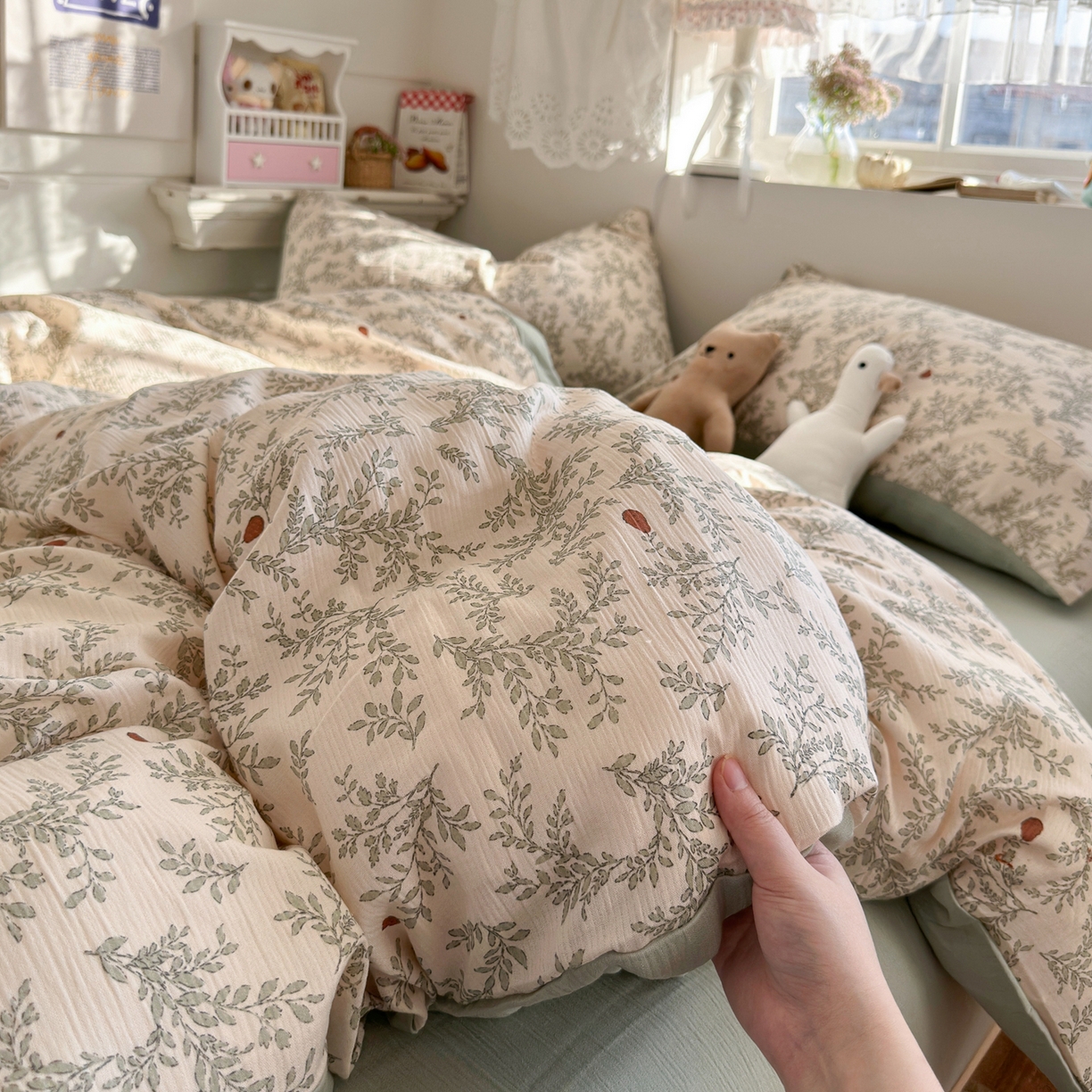 91家纺网 家纺一手货源 找家纺 玉海棠家纺 2025新款甄选三层纱印花四件套 秋月梨