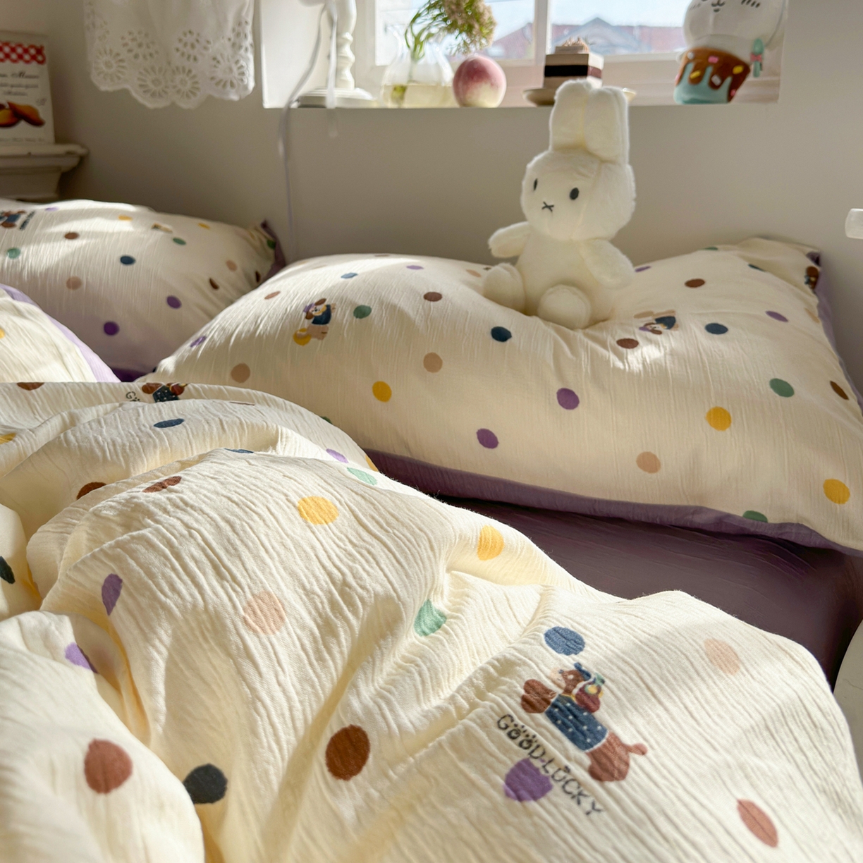 91家纺网 家纺一手货源 找家纺 玉海棠家纺 2025新款甄选三层纱印花四件套 糖豆腊肠狗