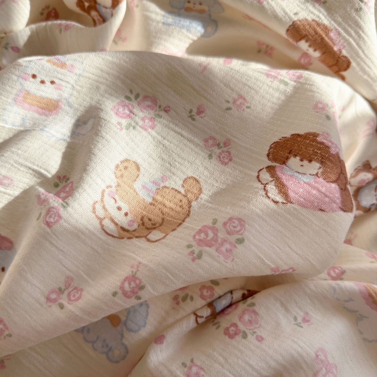 91家纺网 家纺一手货源 找家纺 玉海棠家纺 2025新款甄选三层纱印花四件套 小狗集合会