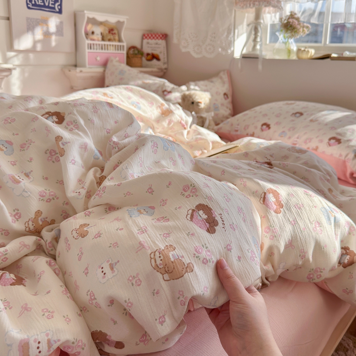 91家纺网 家纺一手货源 找家纺 玉海棠家纺 2025新款甄选三层纱印花四件套 小狗集合会