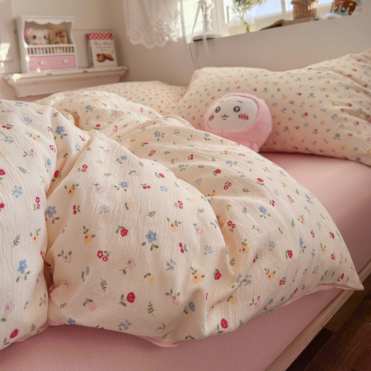 91家纺网 家纺一手货源 找家纺 玉海棠家纺 2025新款甄选三层纱印花四件套 小花点点